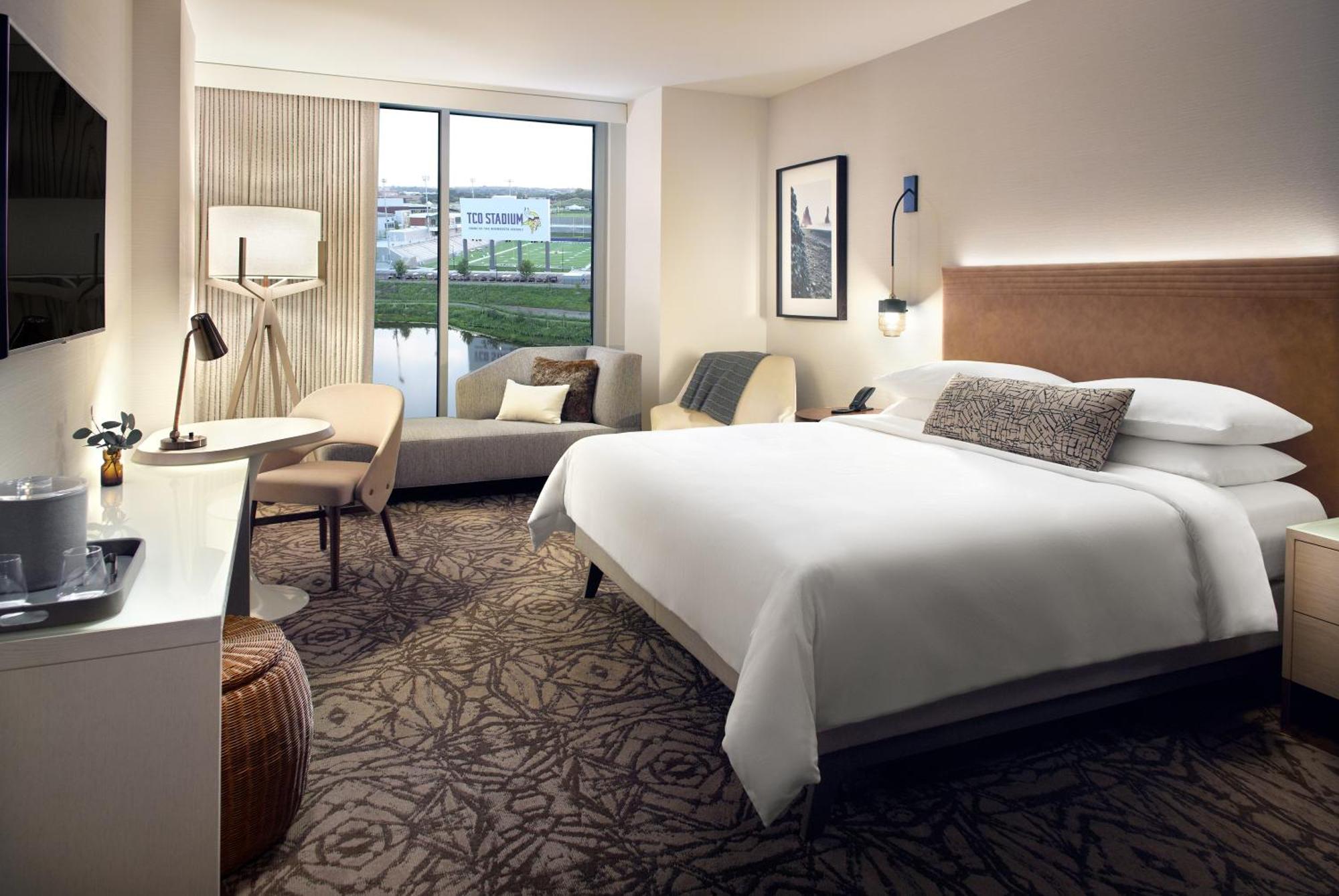 Deluxe King Room